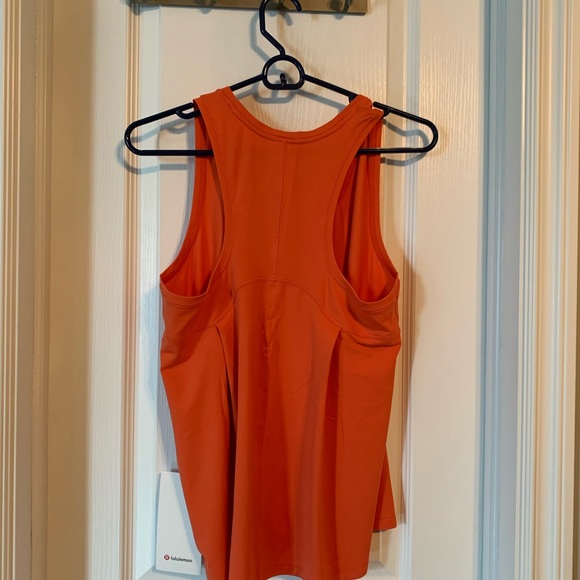 Essential Tank - Picture 2 of 3